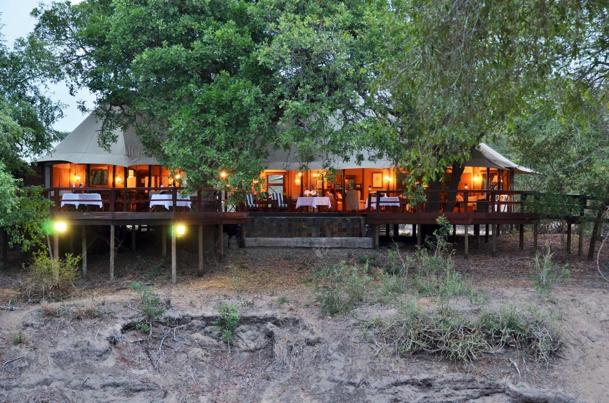 โรงแรมฮามิลตั้นส์เทนเท็ดแคมป์ Mluwati Concession ภายนอก รูปภาพ